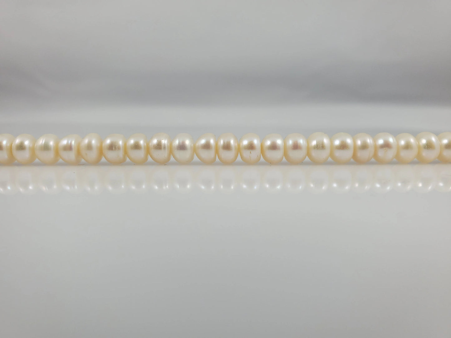 Natural High Quality White Rondelle Freshwater Pearls Round